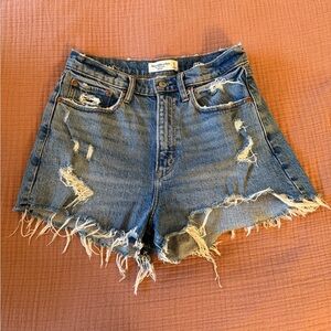 A&F The Mom Short - Curve Love - Distressed Denim Shorts